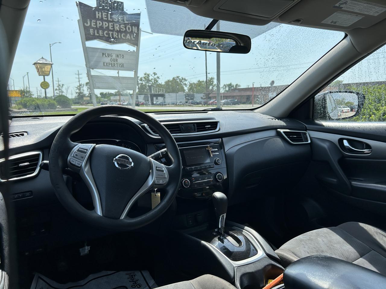 Nissan Rogue AWD 4dr SV 2016