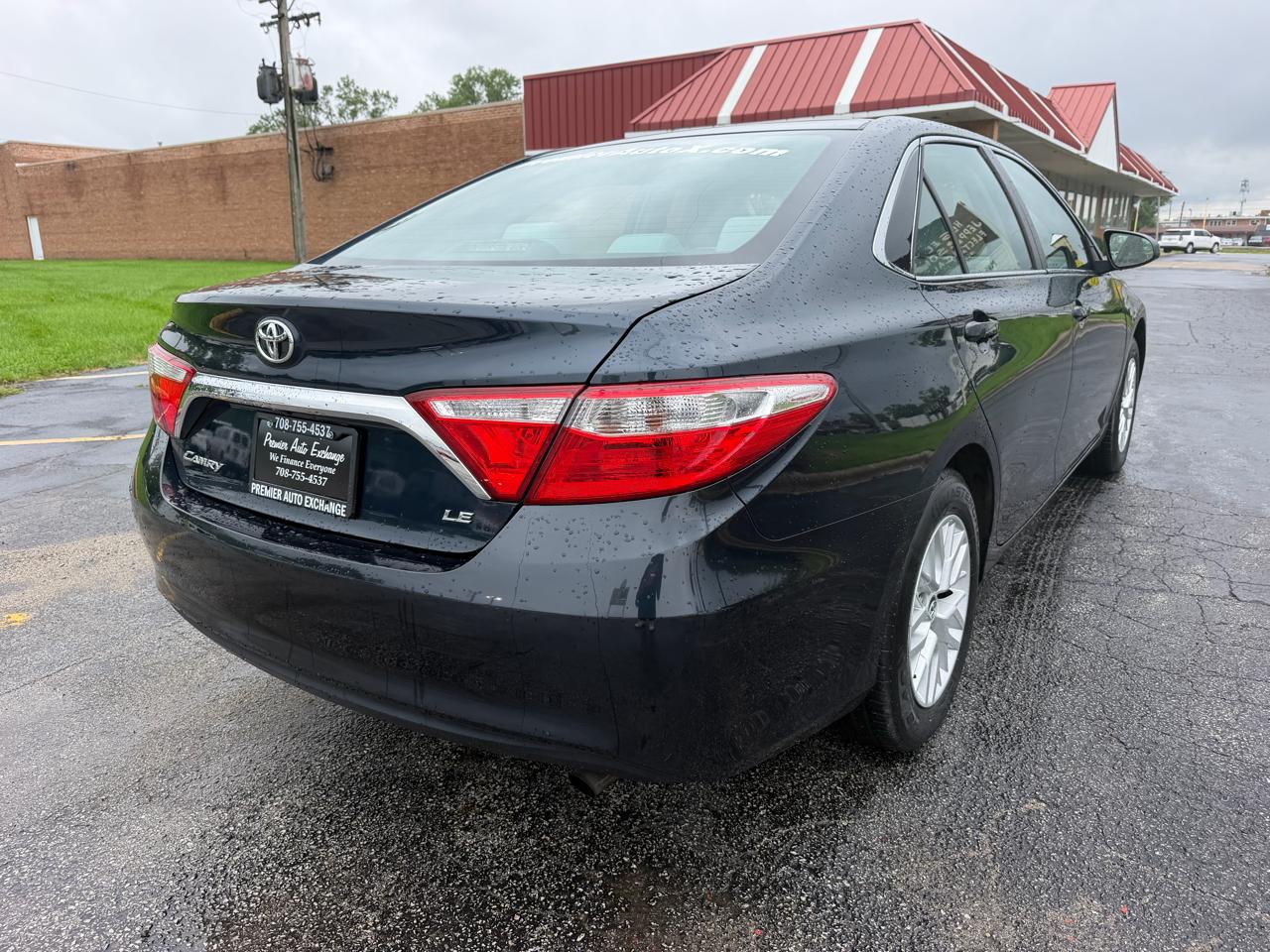 Toyota Camry XLE Auto (Natl) 2017