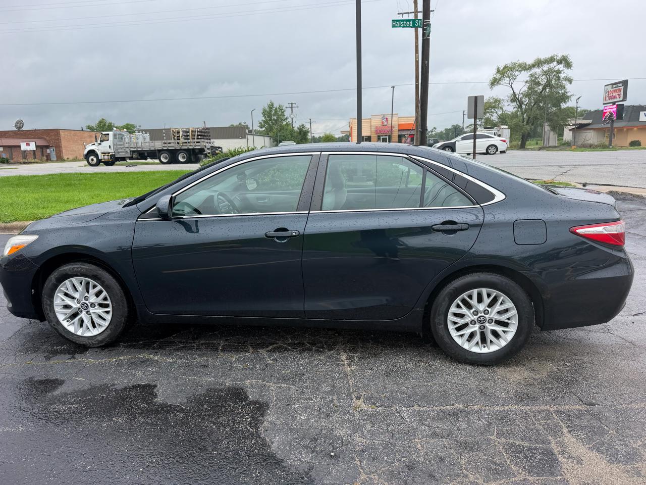 Toyota Camry XLE Auto (Natl) 2017