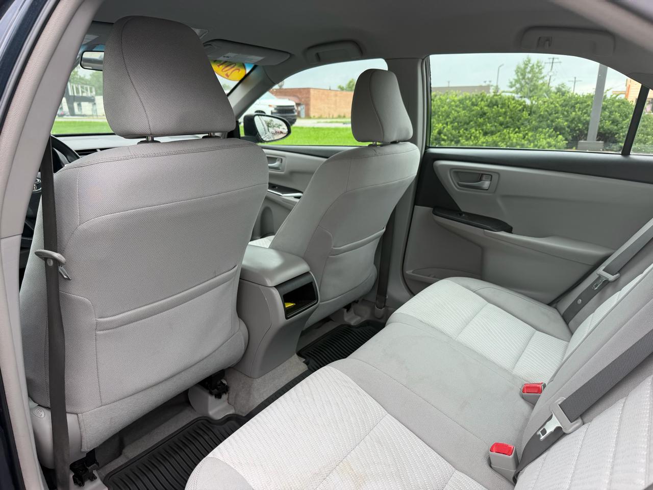 Toyota Camry XLE Auto (Natl) 2017