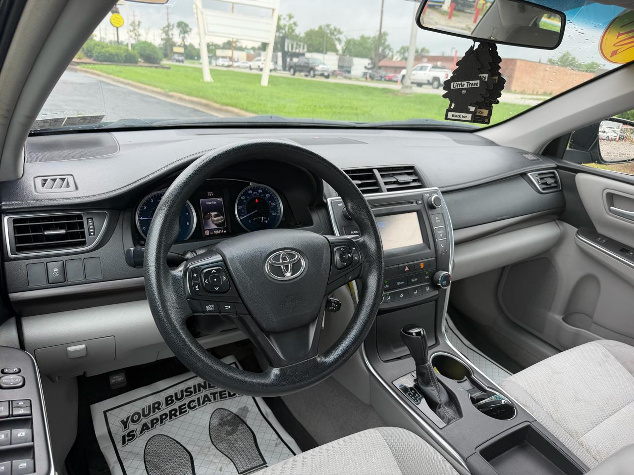 Toyota Camry XLE Auto (Natl) 2017