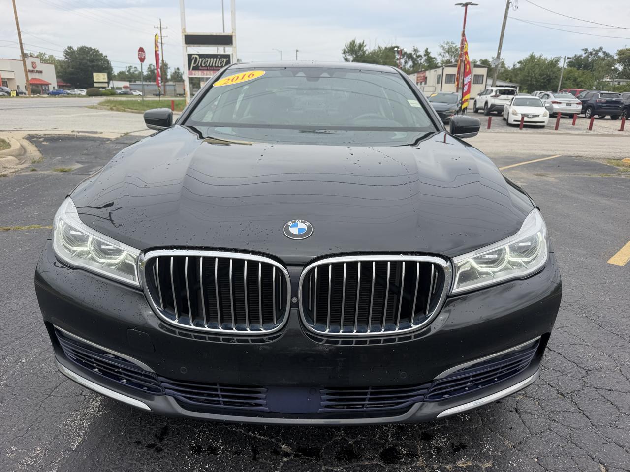 BMW 7 Series 4dr Sdn 750i xDrive AWD 2016