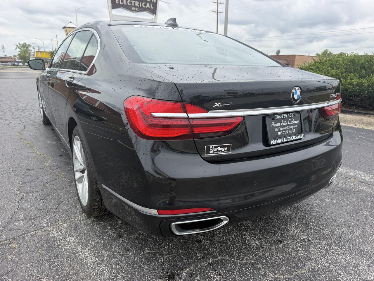 BMW 7 Series 4dr Sdn 750i xDrive AWD 2016