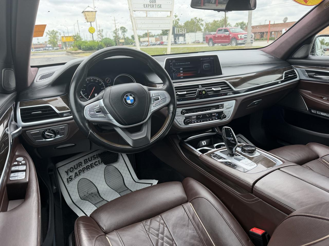 BMW 7 Series 4dr Sdn 750i xDrive AWD 2016