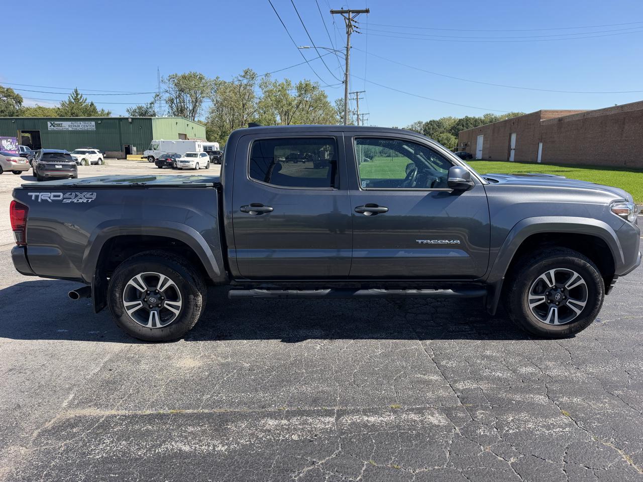 Toyota Tacoma 4WD TRD Sport Double Cab 6' Bed V6 AT (Natl) 2019