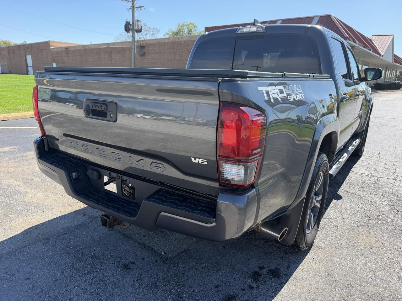 Toyota Tacoma 4WD TRD Sport Double Cab 6' Bed V6 AT (Natl) 2019