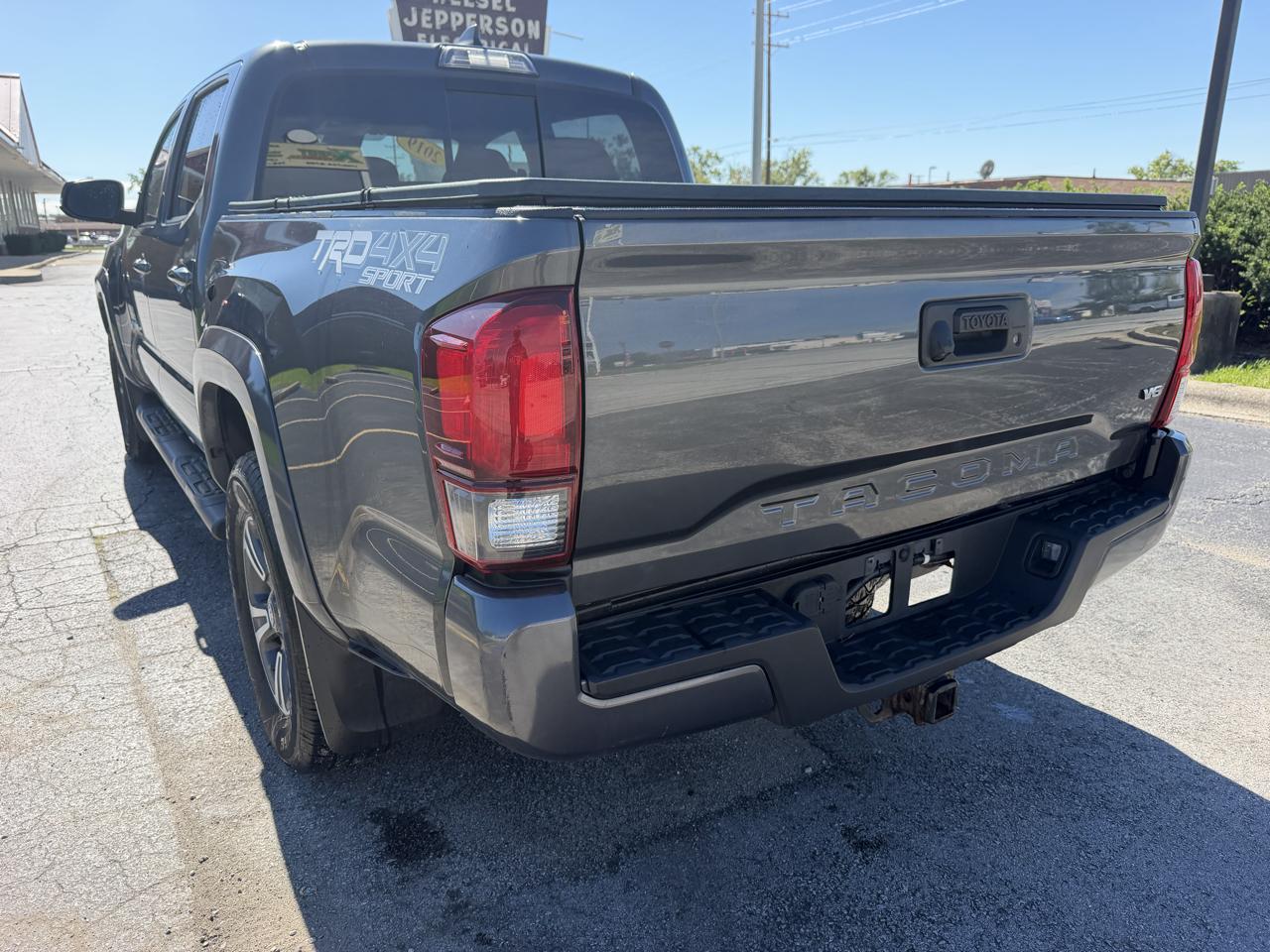 Toyota Tacoma 4WD TRD Sport Double Cab 6' Bed V6 AT (Natl) 2019