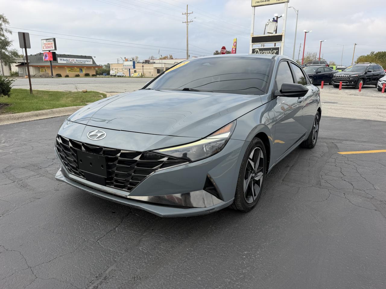 2023 Hyundai Elantra Limited IVT