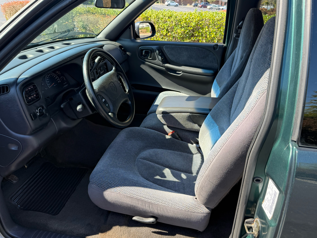 Dodge Dakota Club Cab 2WD 1998 Dodge Dakota Club Cab 2WD 1998