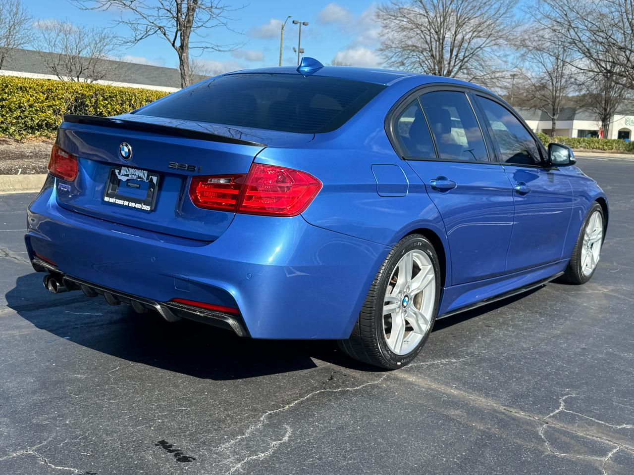 BMW 3 Series 4dr Sdn 328i RWD 2013