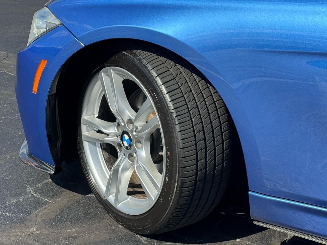 BMW 3 Series 4dr Sdn 328i RWD 2013