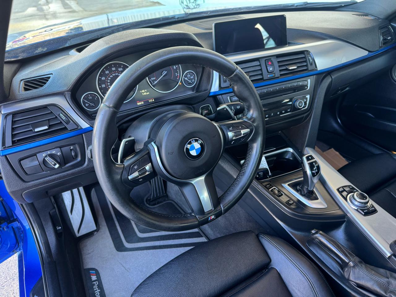 BMW 3 Series 4dr Sdn 328i RWD 2013