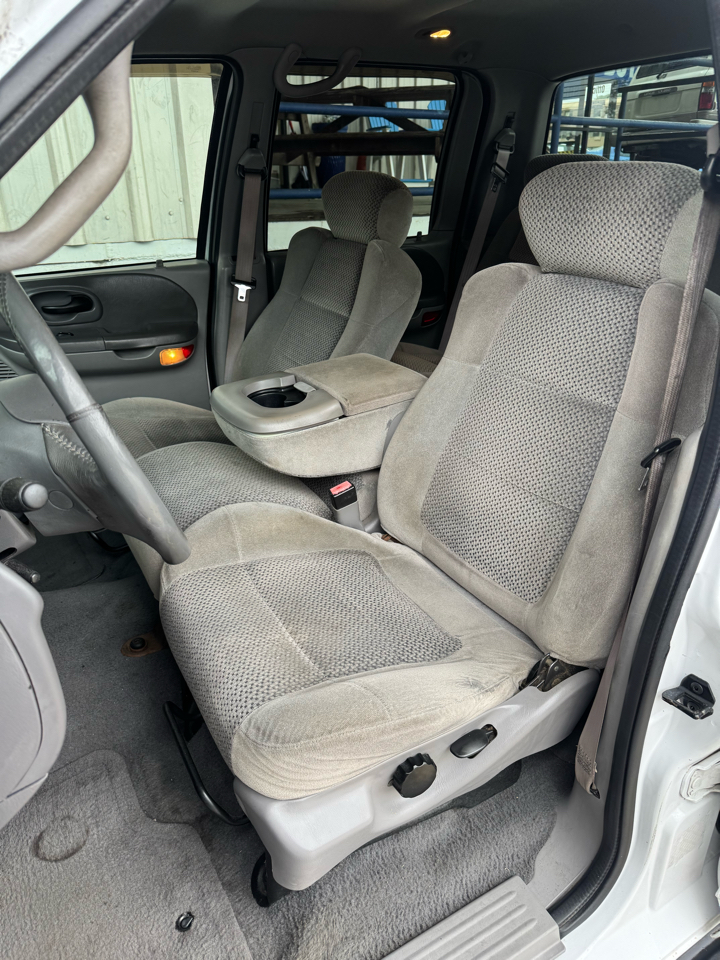 Ford F-150 SuperCrew Crew Cab 139" XLT 2001 Ford F-150 SuperCrew Crew Cab 139" XLT 2001