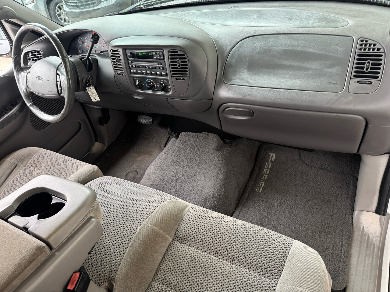 Ford F-150 SuperCrew Crew Cab 139" XLT 2001 Ford F-150 SuperCrew Crew Cab 139" XLT 2001