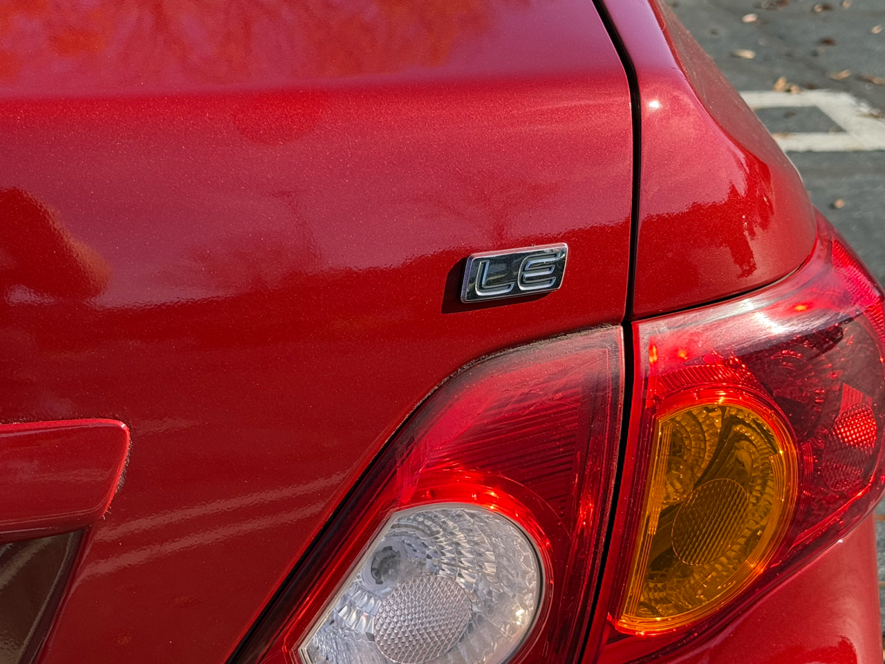 2010 Toyota Corolla LE photo 3