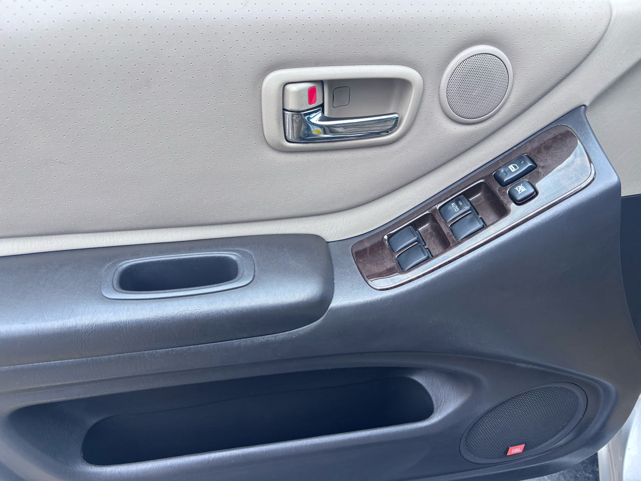 Toyota Highlander 4dr V6 Limited (Natl) 2002