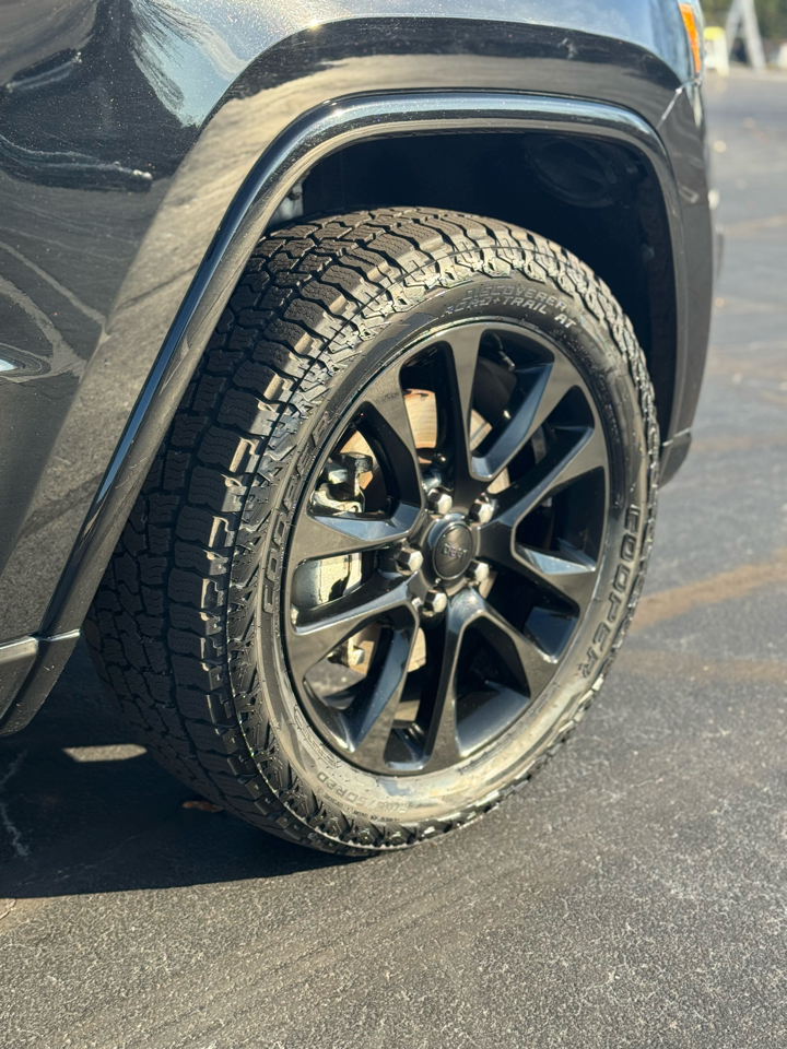 Jeep Grand Cherokee Laredo X 4x4 2021