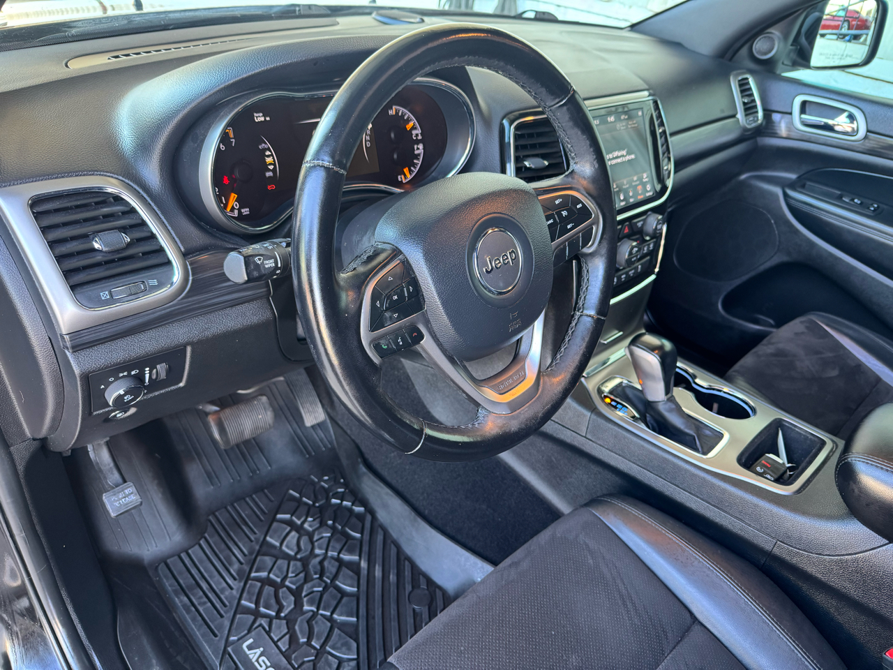 Jeep Grand Cherokee Laredo X 4x4 2021