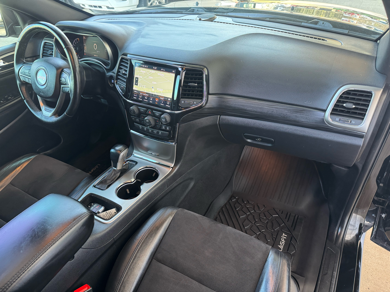 Jeep Grand Cherokee Laredo X 4x4 2021