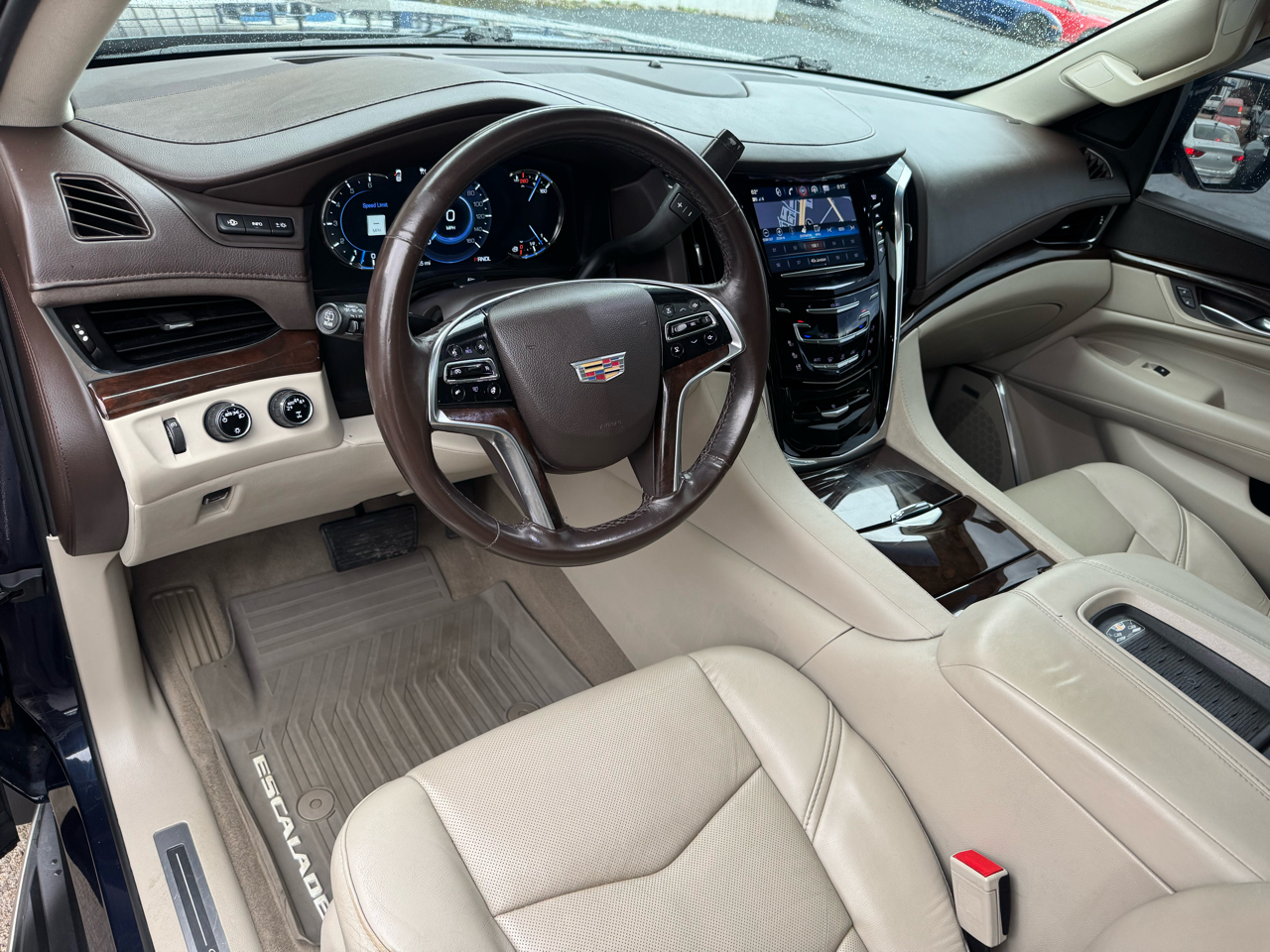 Cadillac Escalade 4WD 4dr Premium Luxury 2017