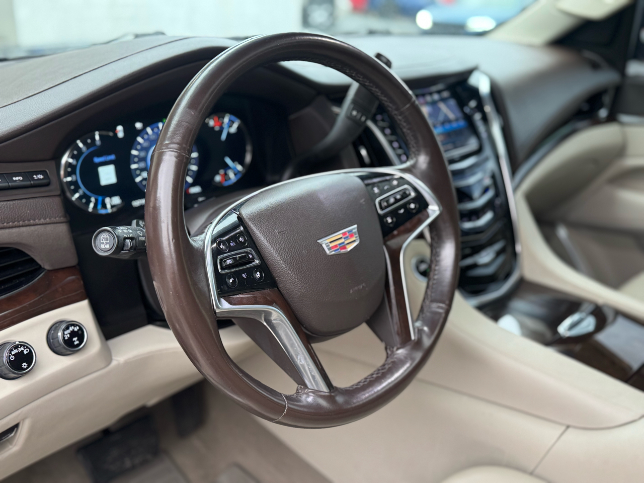 Cadillac Escalade 4WD 4dr Premium Luxury 2017