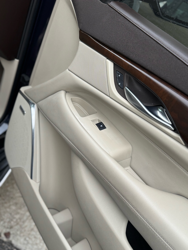 Cadillac Escalade 4WD 4dr Premium Luxury 2017