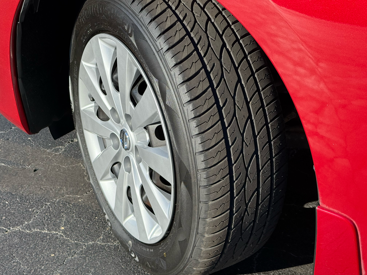 Nissan Sentra 4dr Sdn I4 CVT SV 2013