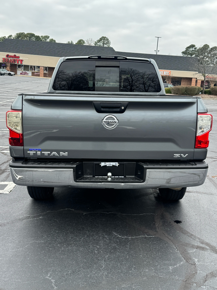 Nissan Titan 4x2 Crew Cab SV 2017