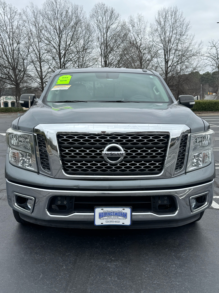 Nissan Titan 4x2 Crew Cab SV 2017