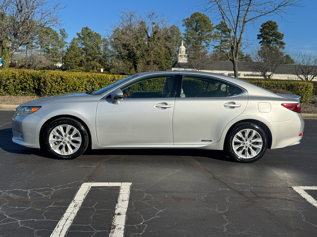 Lexus ES 300h 4dr Sdn Hybrid 2013