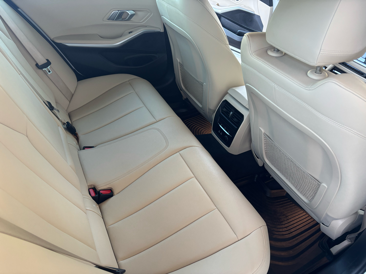 BMW 3 Series 330i Sedan 2020