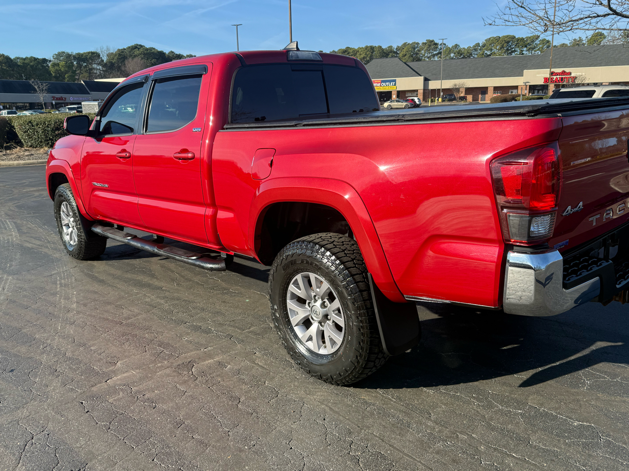 Toyota Tacoma 4WD Double Cab V6 AT SR5 (Natl) 2018