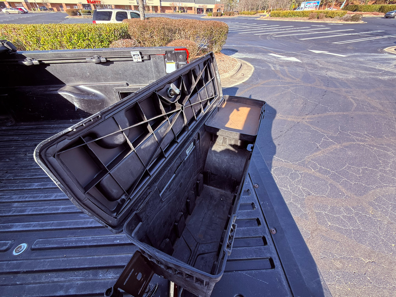 Toyota Tacoma 4WD Double Cab V6 AT SR5 (Natl) 2018