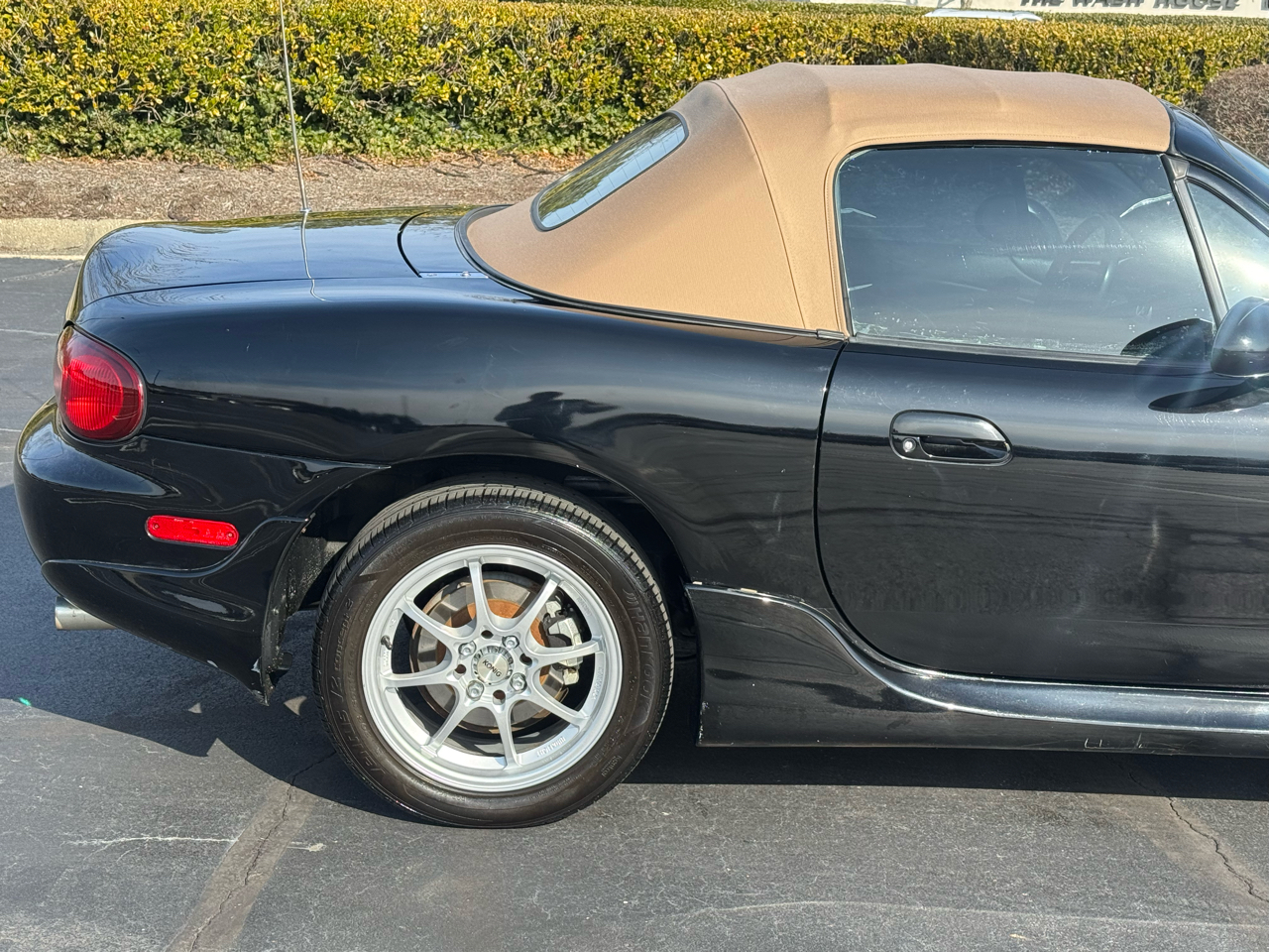 Mazda MX-5 Miata 2dr Conv Cloth Auto 2002