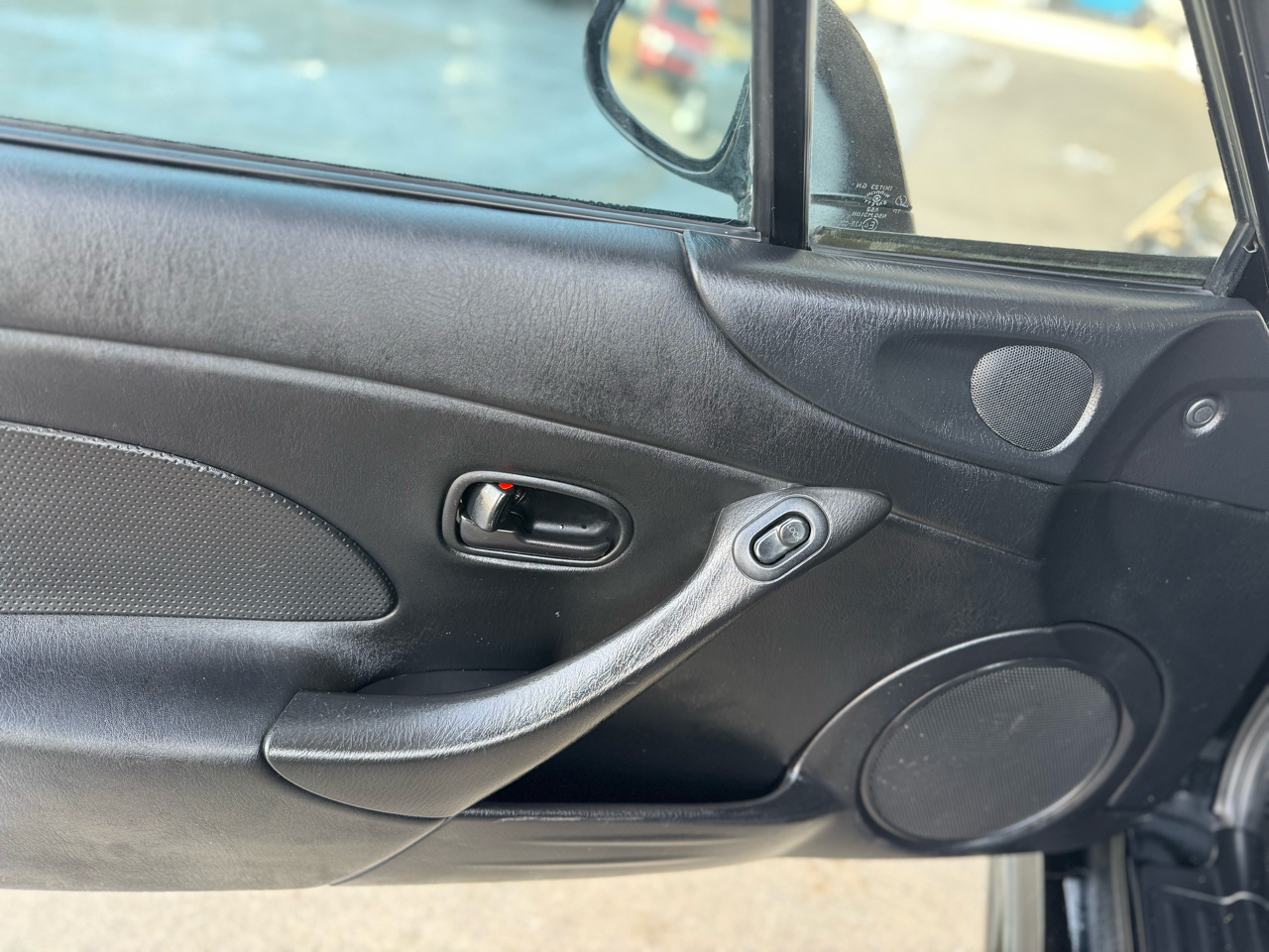 Mazda MX-5 Miata 2dr Conv Cloth Auto 2002