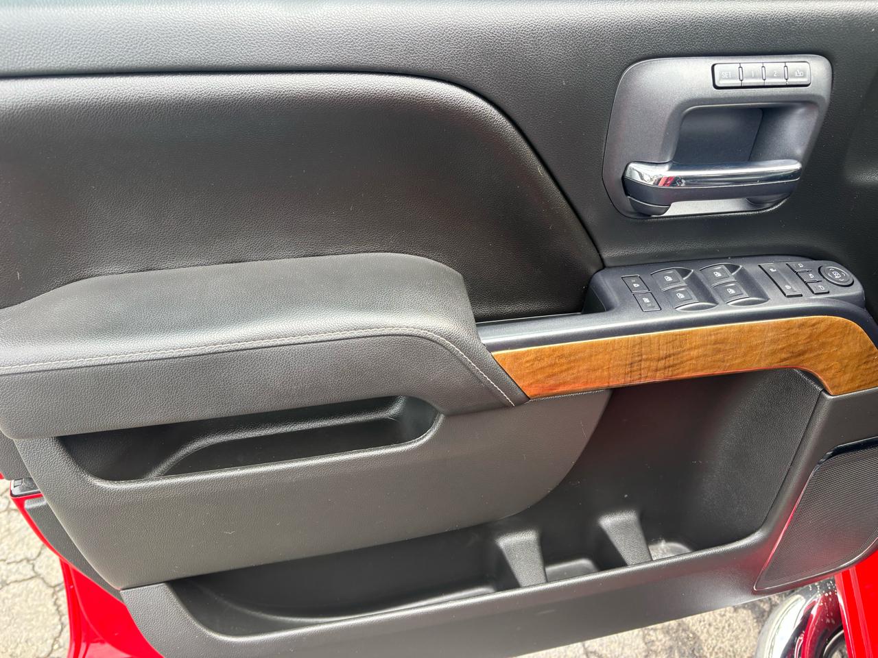 Chevrolet Silverado 1500 LTZ Crew Cab 4WD 2015