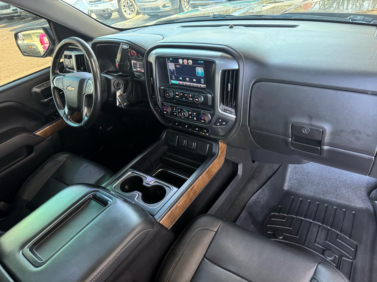 Chevrolet Silverado 1500 4WD Crew Cab 143.5" LTZ w/1LZ 2015