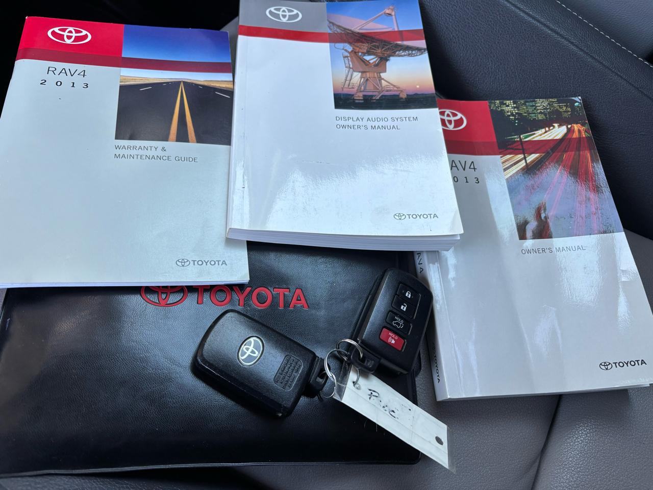 Toyota RAV4 AWD 4dr Limited (Natl) 2013