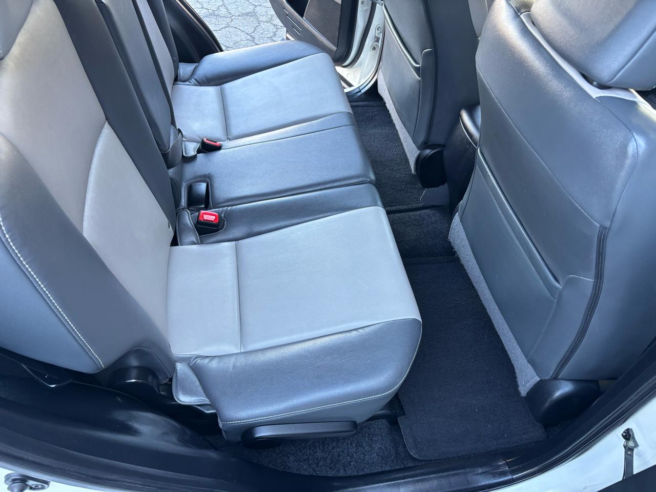 Toyota RAV4 AWD 4dr Limited (Natl) 2013