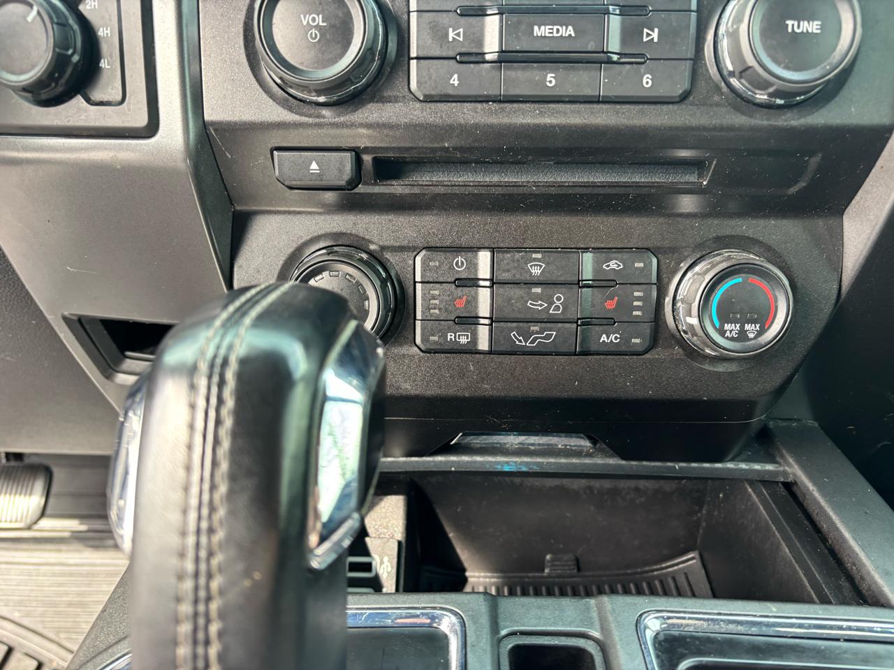 Ford F-150 XLT 4WD 2018