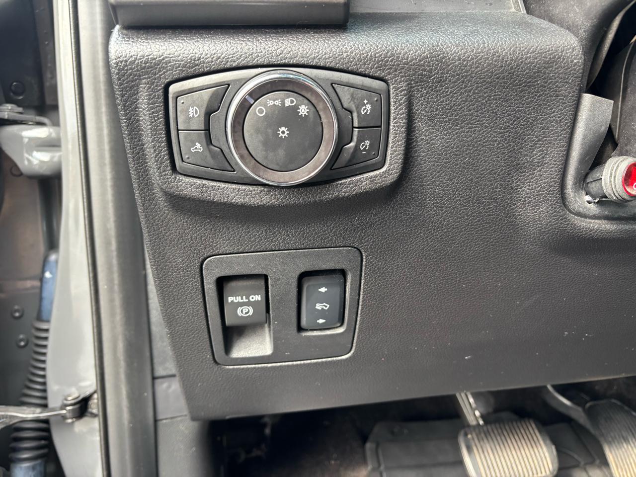 Ford F-150 XLT 4WD 2018