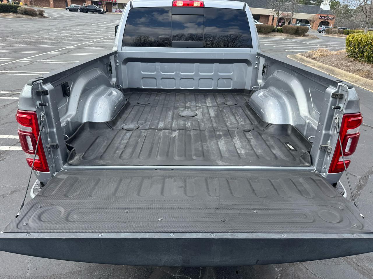 RAM 2500 Laramie 4x4 Crew Cab 6'4" Box 2024