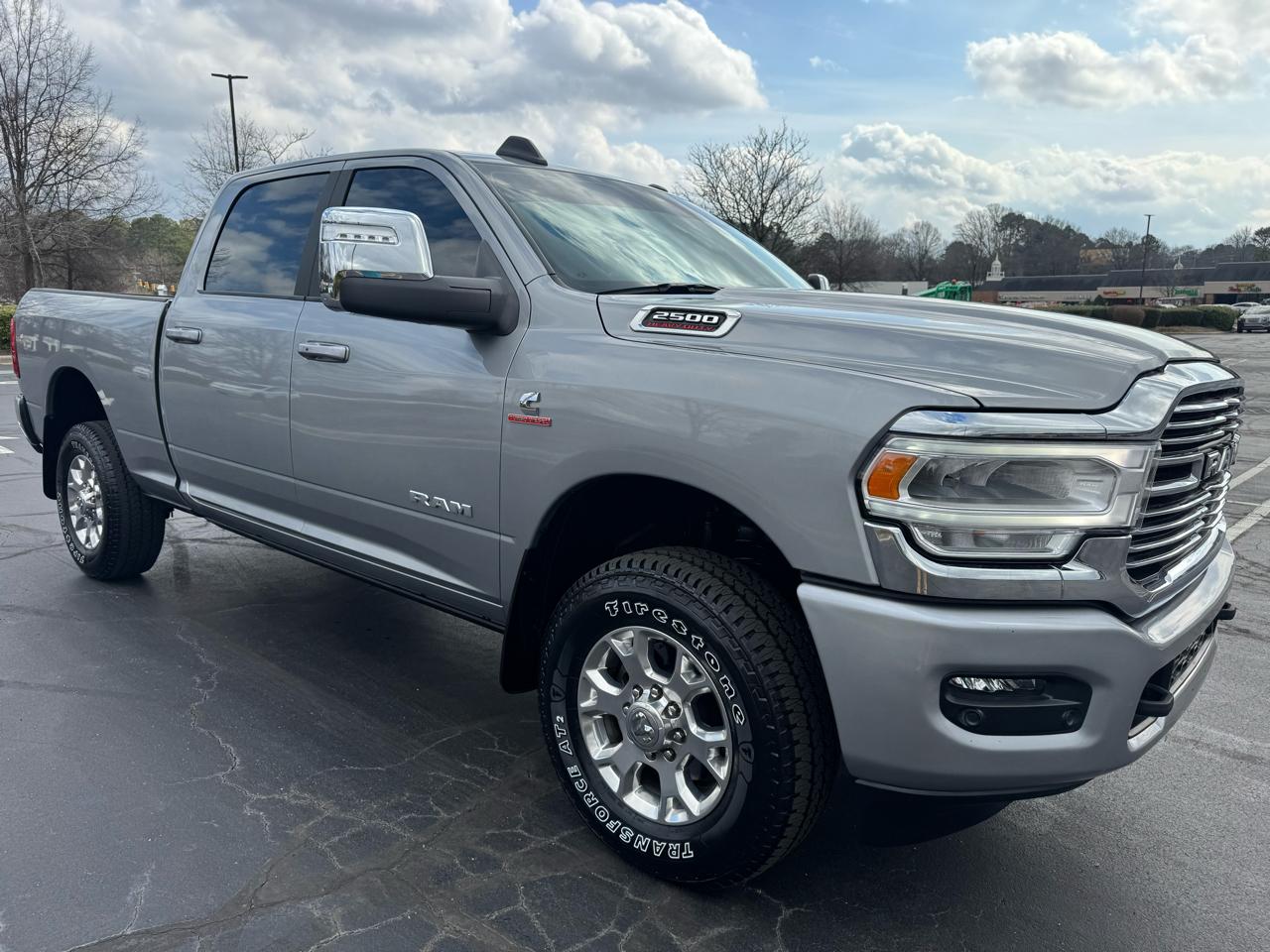 RAM 2500 Laramie 4x4 Crew Cab 6'4" Box 2024