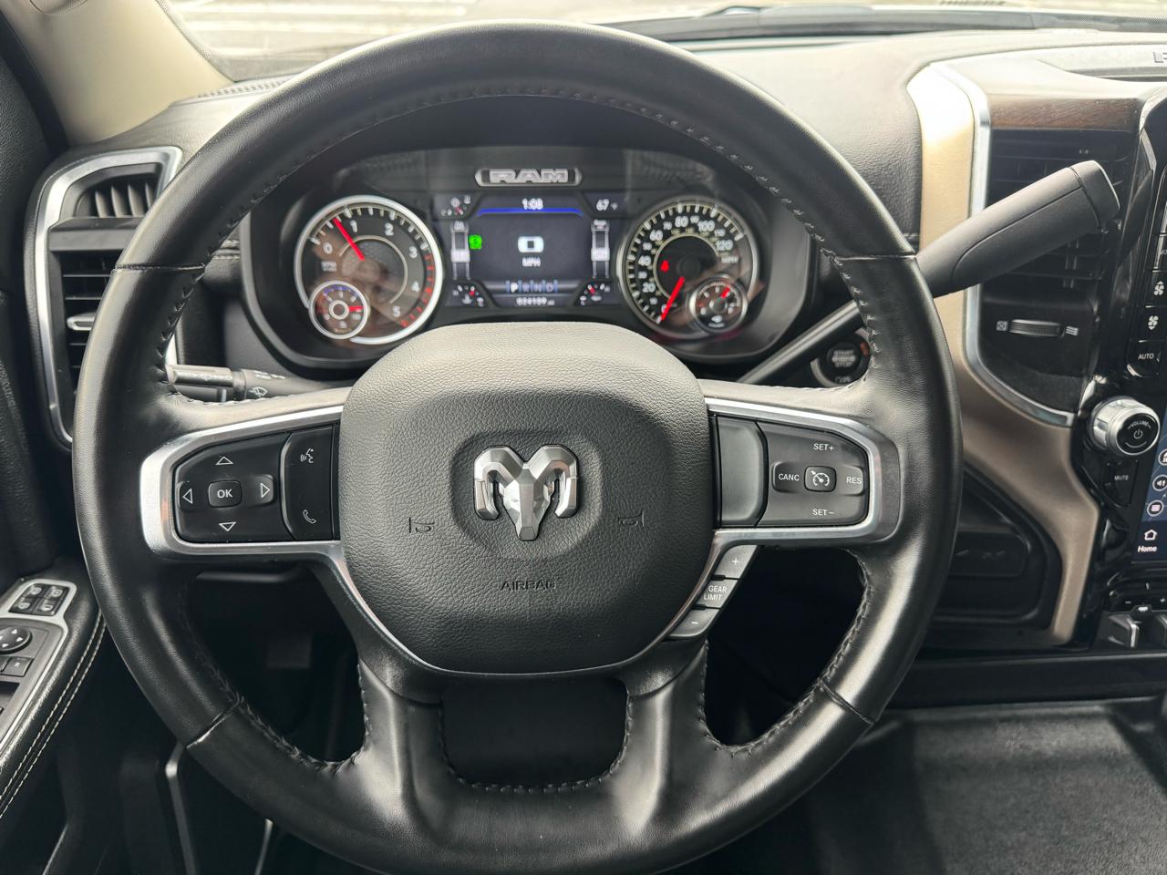 RAM 2500 Laramie 4x4 Crew Cab 6'4" Box 2024