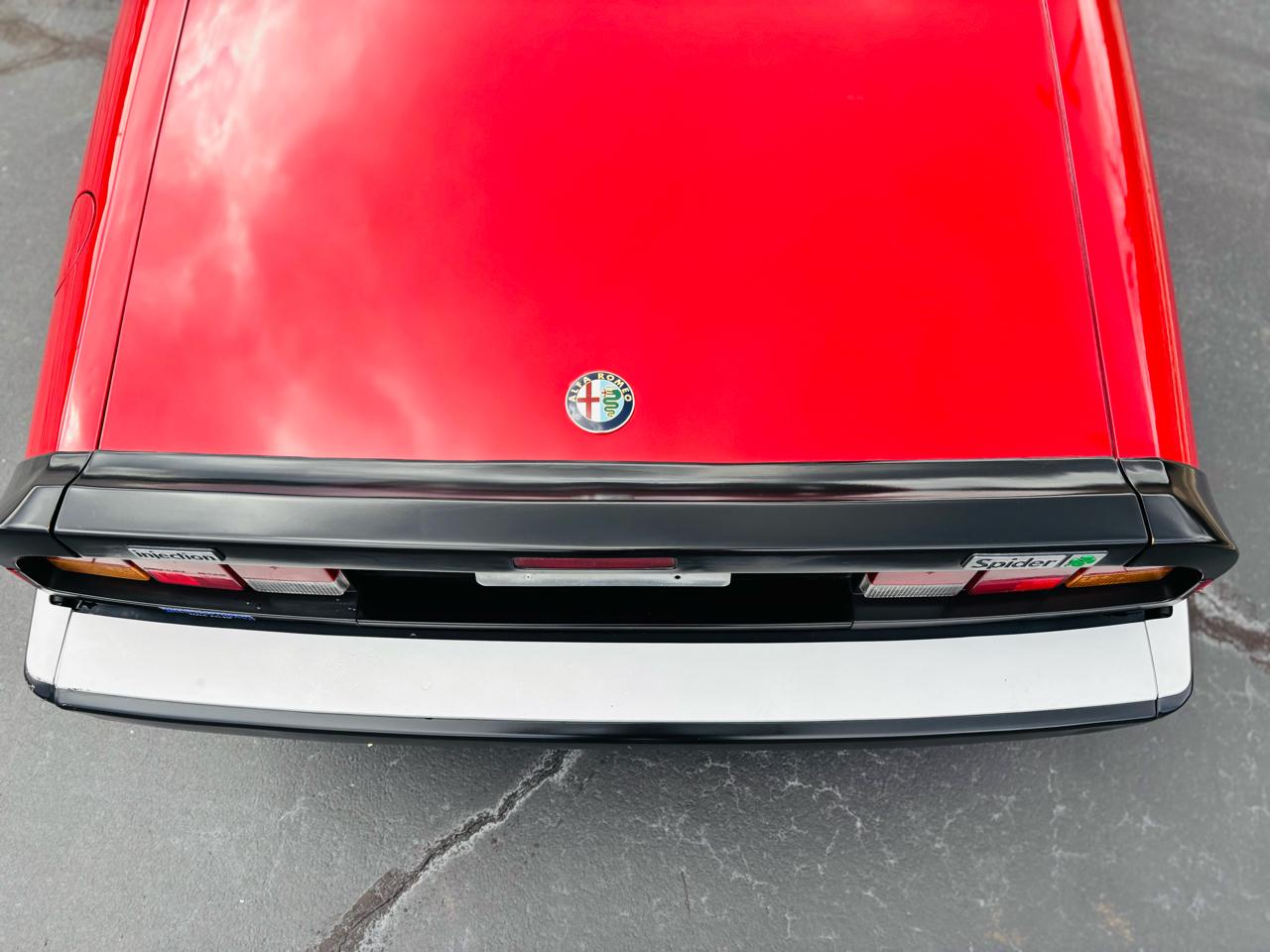 Alfa Romeo Spider Veloce convertible 1986