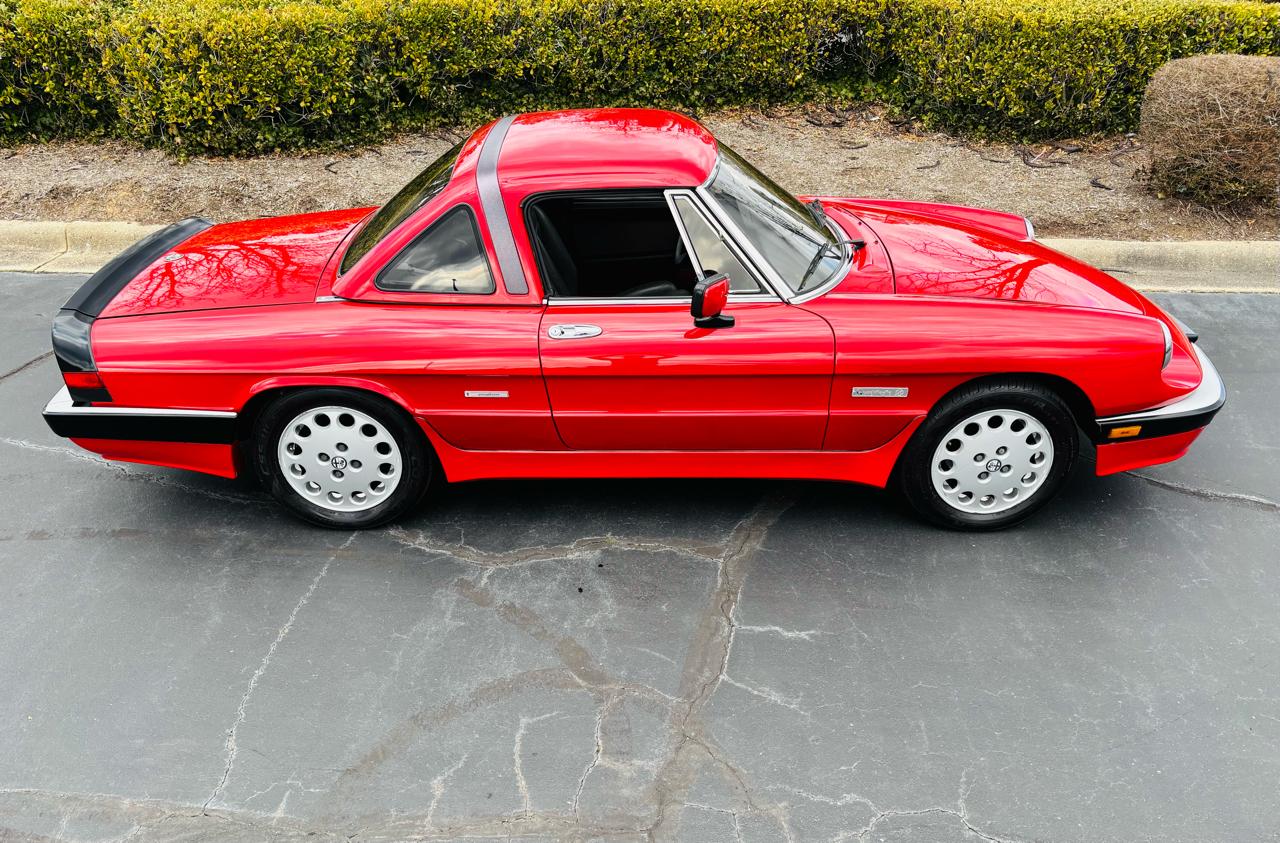 Alfa Romeo Spider Veloce convertible 1986