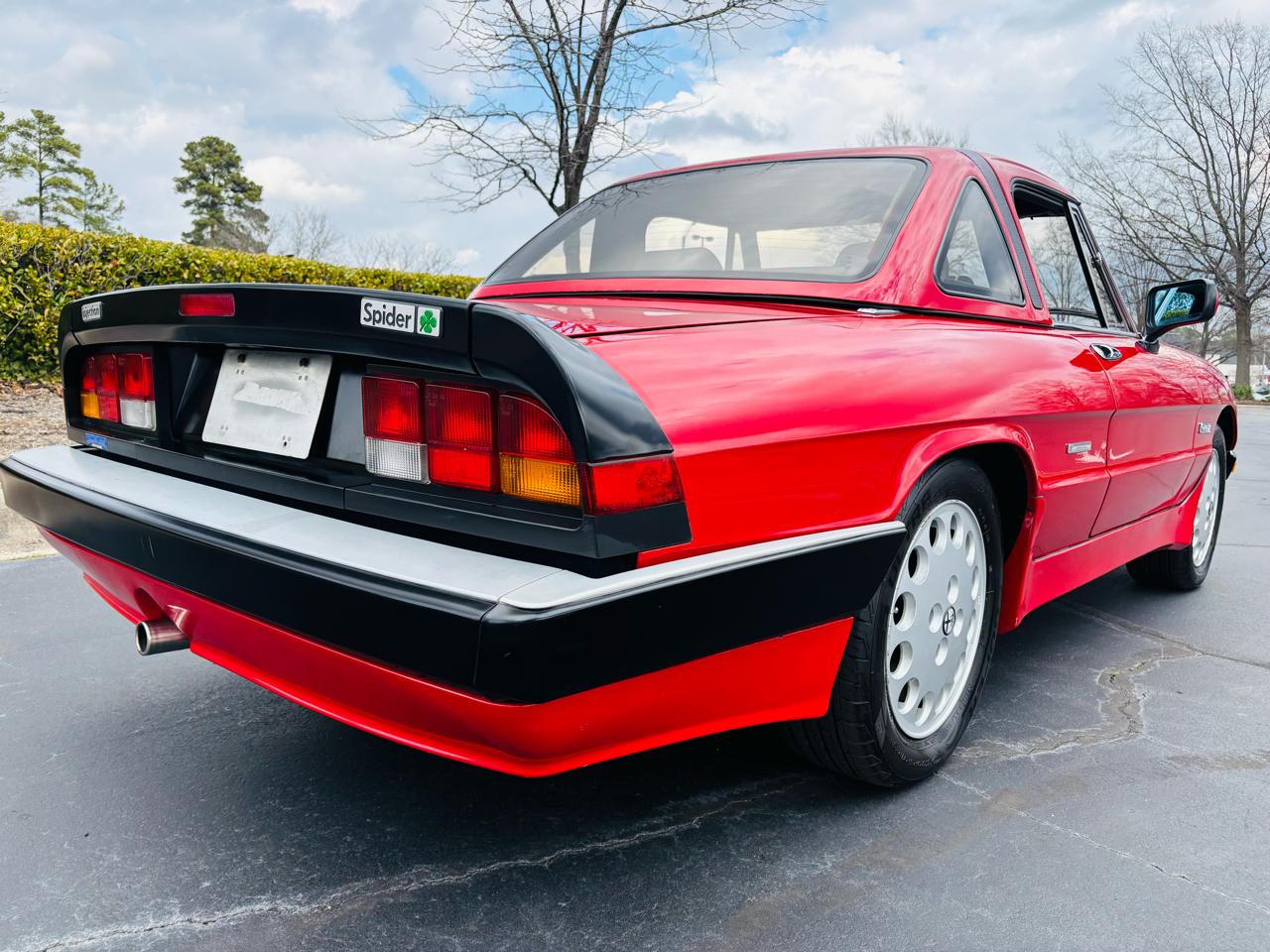 Alfa Romeo Spider Veloce convertible 1986