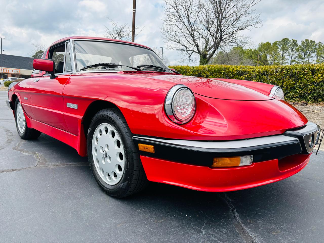 Alfa Romeo Spider Veloce convertible 1986