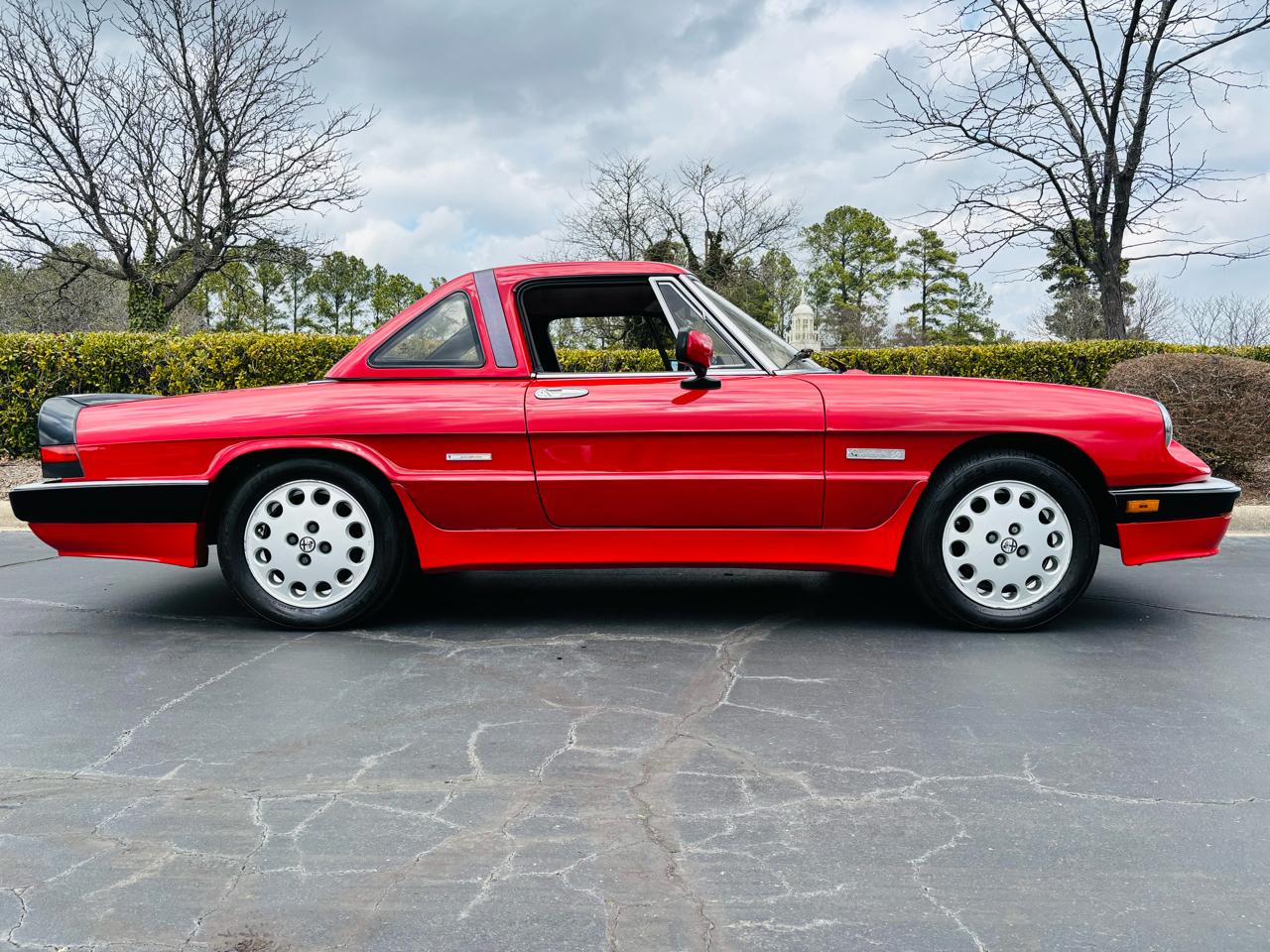 Alfa Romeo Spider Veloce convertible 1986