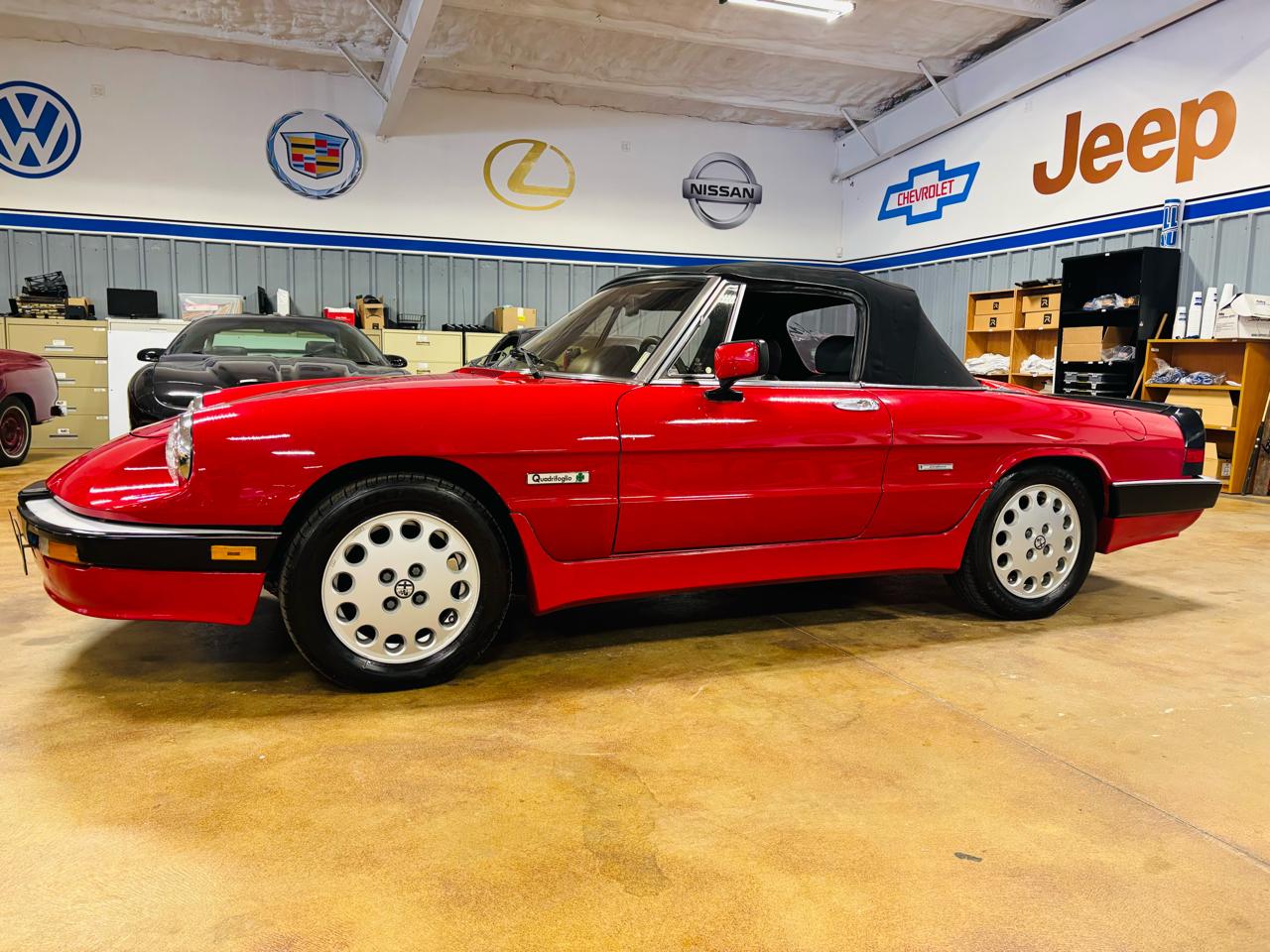 Alfa Romeo Spider Veloce convertible 1986